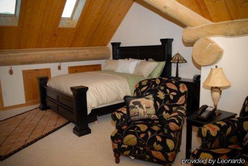 Glacier Mountain Lodge Кълъмбия Фолс Стая снимка